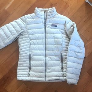 Light grey Patagonia Jacket